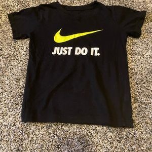 Nike t shirt